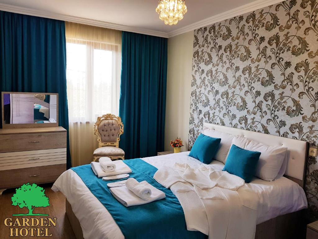 Garden Hotel room 2